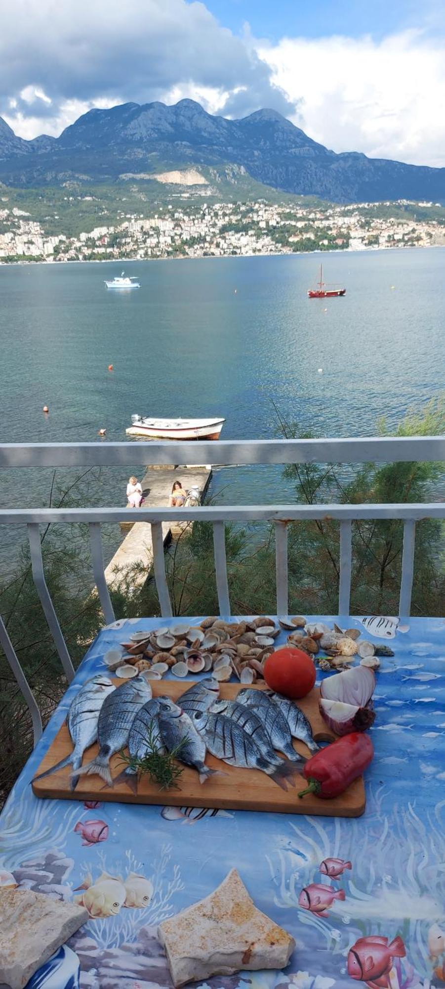 Apartment "I Love Njivice" تْشيرسيك نوفي الغرفة الصورة